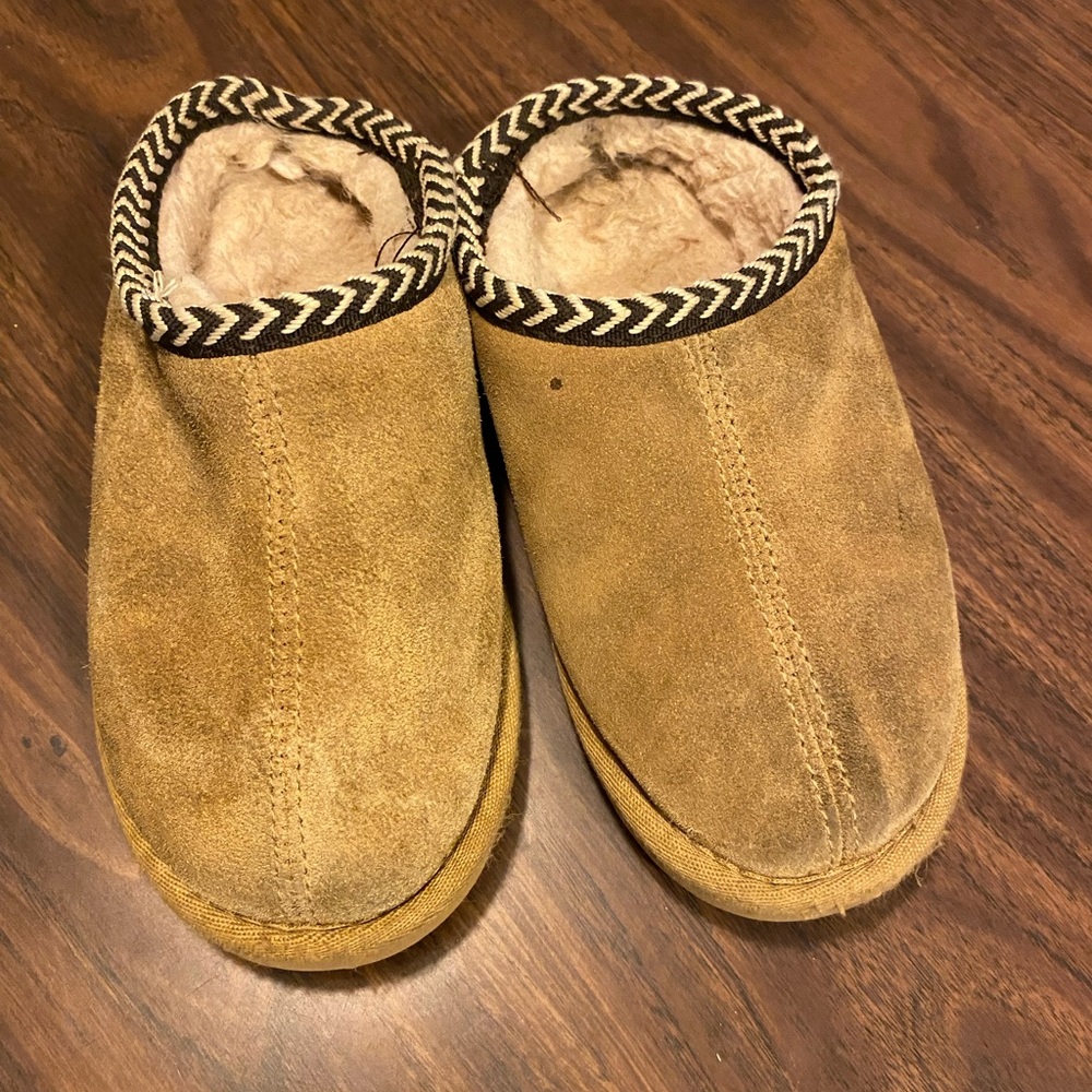 BearPaw Cozy Tan Slippers